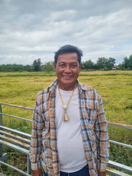 rice-p2-farmer.jpg